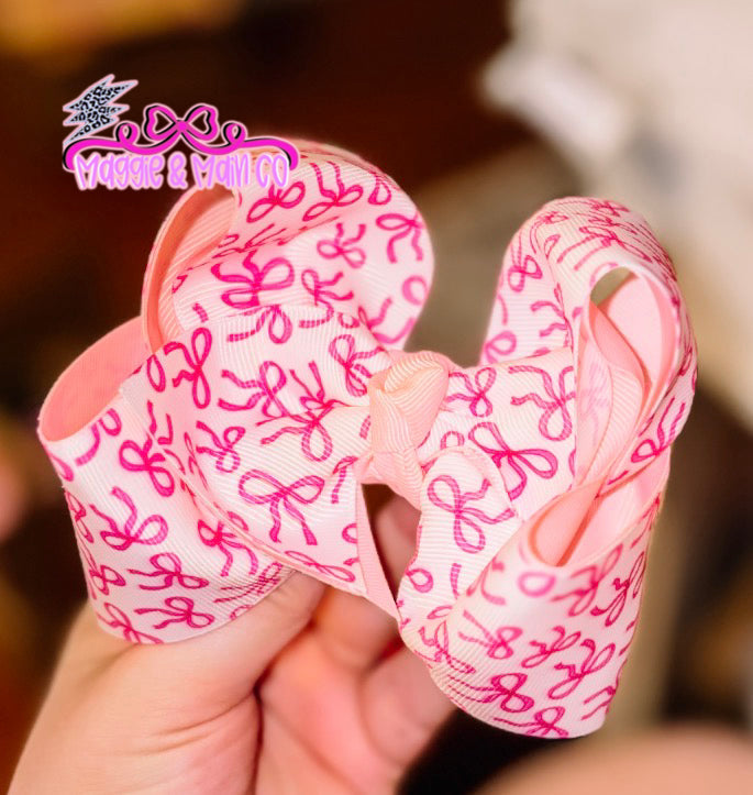 Dainty pink bows ￼￼